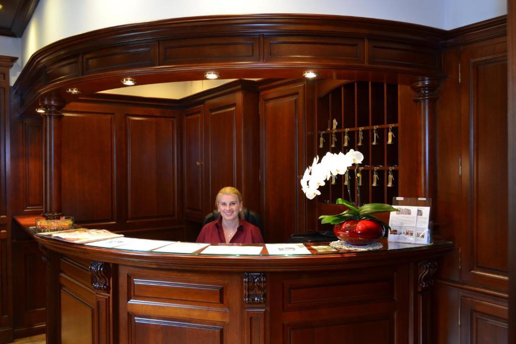 Zum Heiligen Geist Hotel